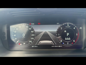 Photo 46 du bon plan LAND-ROVER Range Rover Sport 3.0 D250 249ch HSE Mark IX occasion à 47550 €