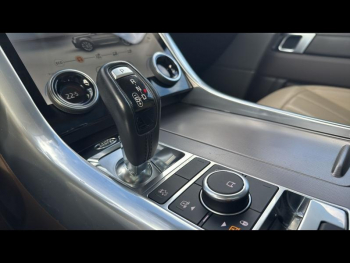 Photo 47 du bon plan LAND-ROVER Range Rover Sport 3.0 D250 249ch HSE Mark IX occasion à 47550 €