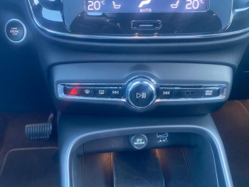 Photo 20 du bon plan VOLVO XC40 T5 Recharge 180 + 82ch Inscription Luxe DCT 7 occasion à 33900 €