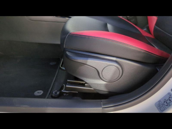 Photo 23 du bon plan KIA Picanto 1.2 DPi 84ch GT Line Premium occasion à 12290 €