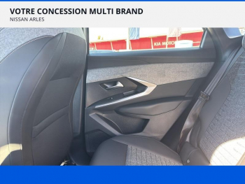 Photo 10 du bon plan PEUGEOT 3008 1.2 Hybrid 136ch Allure e-DCS6 occasion à 31990 €