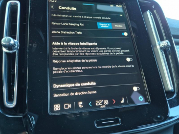 Photo 20 du bon plan VOLVO XC40 B3 163ch Plus DCT 7 occasion à 36990 €