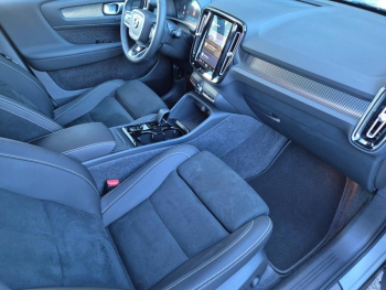 Photo 24 du bon plan VOLVO XC40 B3 163ch Plus DCT 7 occasion à 36990 €