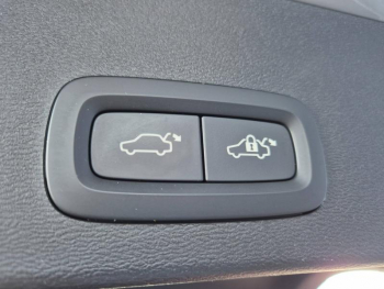 Photo 36 du bon plan VOLVO XC40 B3 163ch Plus DCT 7 occasion à 36990 €