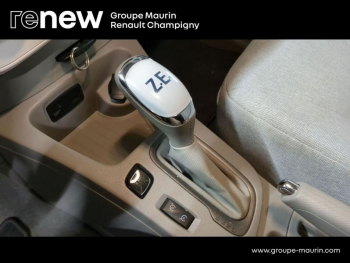 Photo 20 du bon plan RENAULT Zoe Zen charge normale R90 MY19 occasion à 6599 €
