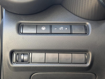 Photo 14 du bon plan NISSAN Juke 1.6 Hybrid 143ch Tekna 2023.5 occasion à 24600 €