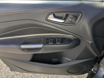 ddf-core-media-R636bC173227_19.jpg Photo 19 du bon plan FORD Kuga 1.5 Flexifuel-E85 150ch Stop&Start Vignale 4x2 BVA Euro6.2 occasion à 18290 €