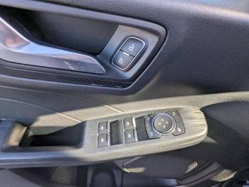 Photo 12 du bon plan FORD Kuga 2.5 Duratec 190ch FHEV E85 ST-Line Business BVA occasion à 27990 €