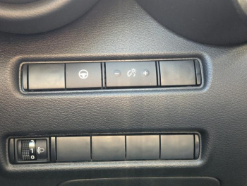 Photo 12 du bon plan NISSAN Juke 1.6 Hybrid 143ch Tekna 2023.5 occasion à 24800 €