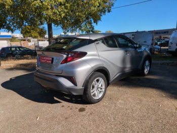 Photo 4 du bon plan TOYOTA C-HR 122h Dynamic Business 2WD E-CVT MC19 occasion à 19000 €