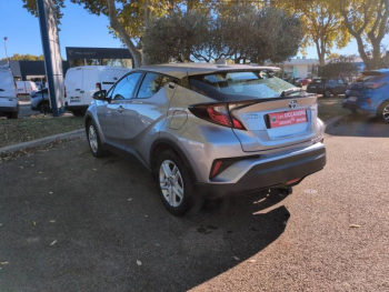Photo 6 du bon plan TOYOTA C-HR 122h Dynamic Business 2WD E-CVT MC19 occasion à 19000 €