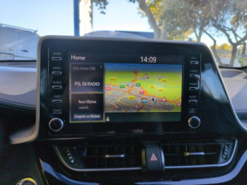 Photo 8 du bon plan TOYOTA C-HR 122h Dynamic Business 2WD E-CVT MC19 occasion à 19000 €