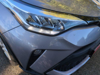 Photo 20 du bon plan TOYOTA C-HR 122h Dynamic Business 2WD E-CVT MC19 occasion à 19000 €