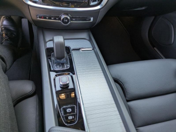 Photo 21 du bon plan VOLVO V60 B4 197ch Plus Style Dark DCT 7 occasion à 51900 €