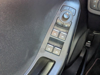 Photo 16 du bon plan FORD Puma 1.0 Flexifuel 125ch S&S mHEV ST-Line occasion à 18453 €