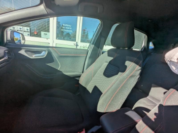 Photo 26 du bon plan FORD Puma 1.0 Flexifuel 125ch S&S mHEV ST-Line occasion à 18453 €