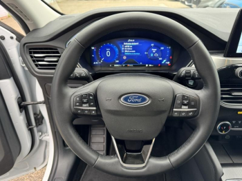 Photo 10 du bon plan FORD Kuga 2.5 Duratec 180ch Hybrid FlexiFuel Titanium Powershift occasion à 29600 €