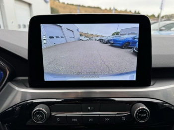 Photo 12 du bon plan FORD Kuga 2.5 Duratec 180ch Hybrid FlexiFuel Titanium Powershift occasion à 29600 €