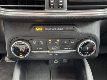 Photo 13 du bon plan FORD Kuga 2.5 Duratec 180ch Hybrid FlexiFuel Titanium Powershift occasion à 29600 €