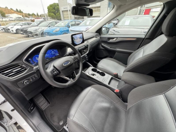 Photo 16 du bon plan FORD Kuga 2.5 Duratec 180ch Hybrid FlexiFuel Titanium Powershift occasion à 29600 €