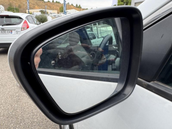 Photo 21 du bon plan FORD Kuga 2.5 Duratec 180ch Hybrid FlexiFuel Titanium Powershift occasion à 29600 €