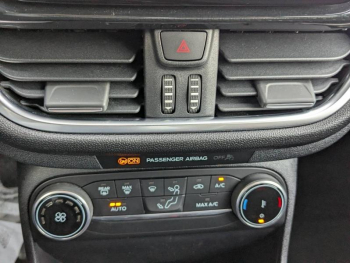 Photo 18 du bon plan FORD Fiesta 1.0 Flexifuel 95ch ST-Line 5p occasion à 15490 €