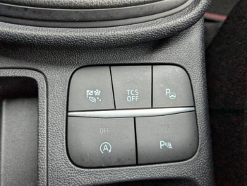 Photo 20 du bon plan FORD Fiesta 1.0 Flexifuel 95ch ST-Line 5p occasion à 15490 €