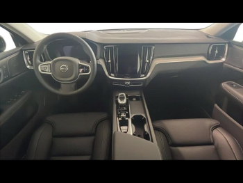 Photo 10 du bon plan VOLVO V60 B4 197ch Ultra Style Dark DCT 7 occasion à 54900 €