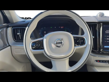 Photo 14 du bon plan VOLVO XC60 T6 Hybride Rechargeable 253 + 145ch Utra Style Chrome Geartronic 8 AWD occasion à 69200 €