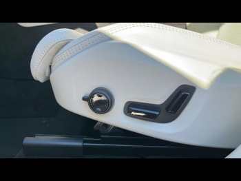 Photo 18 du bon plan VOLVO XC60 T6 Hybride Rechargeable 253 + 145ch Utra Style Chrome Geartronic 8 AWD occasion à 69200 €