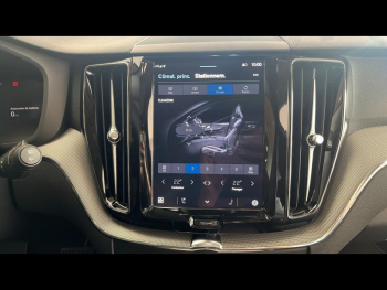 Photo 18 du bon plan VOLVO XC60 T6 Hybride Rechargeable 253 + 145ch Plus Style Dark Geartronic 8 AWD occasion à 64900 €