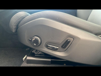 Photo 19 du bon plan VOLVO XC60 T6 Hybride Rechargeable 253 + 145ch Plus Style Dark Geartronic 8 AWD occasion à 64900 €