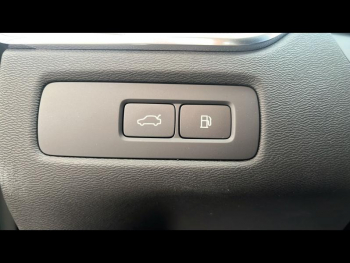 Photo 22 du bon plan VOLVO XC60 T6 Hybride Rechargeable 253 + 145ch Plus Style Dark Geartronic 8 AWD occasion à 64900 €