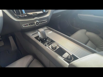 Photo 24 du bon plan VOLVO XC60 T6 Hybride Rechargeable 253 + 145ch Plus Style Dark Geartronic 8 AWD occasion à 64900 €
