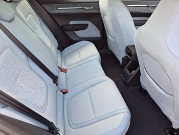 Photo 21 du bon plan VOLVO EX30 Single Extended Range 272ch Ultra occasion à 42490 €