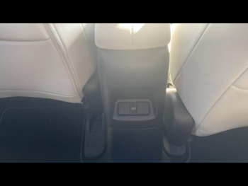 Photo 15 du bon plan HONDA Jazz 1.5 i-MMD 109ch e:HEV Style occasion à 18900 €