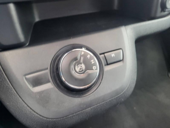 Photo 4 du bon plan TOYOTA ProAce Verso Long 2.0 180 D-4D Dynamic Connect BVA RC23 occasion à 38990 €