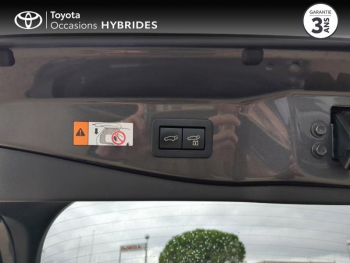 Photo 20 du bon plan TOYOTA C-HR 2.0 Hybride 200ch Collection NG23 occasion à 32490 €
