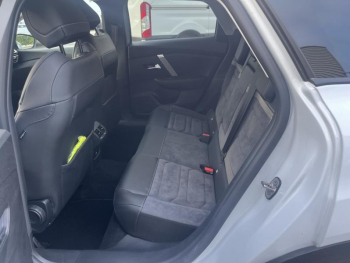 Photo 8 du bon plan CITROEN C4 1.2 Hybride 145ch S&S MAX Automatique occasion à 18890 €