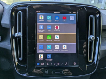 Photo 23 du bon plan VOLVO XC40 Recharge 231ch Plus EDT occasion à 31900 €