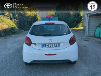 Photo 4 du bon plan PEUGEOT 208 1.2 PureTech 68ch Like 5p occasion à 7490 €