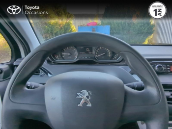 Photo 13 du bon plan PEUGEOT 208 1.2 PureTech 68ch Like 5p occasion à 7490 €