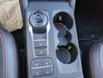 Photo 11 du bon plan FORD Kuga 2.5 Duratec 190ch FHEV E85 ST-Line X BVA occasion à 28000 €