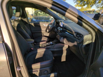 Photo 18 du bon plan FORD Kuga 2.5 Duratec 190ch FHEV E85 ST-Line X BVA occasion à 28000 €