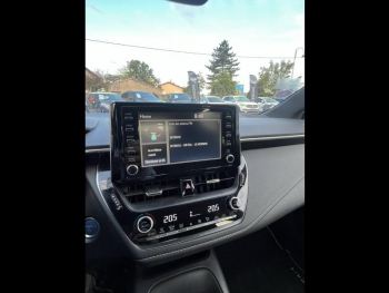 Photo 15 du bon plan TOYOTA Corolla 122h Design MY21 occasion à 16890 €