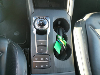 Photo 12 du bon plan FORD Focus Active 2.0 EcoBlue 150ch Active Vignale BVA occasion à 18900 €