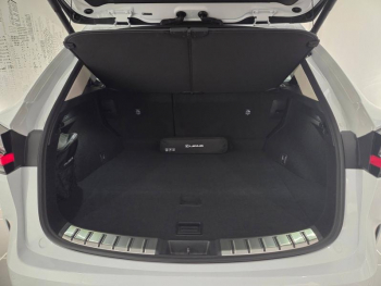 Photo 15 du bon plan LEXUS NX 350h 197ch Luxe 2WD MY26 occasion à 54900 €