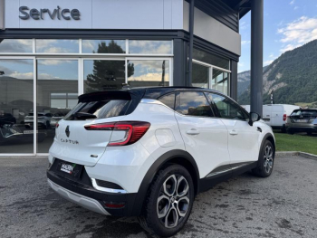 Photo 3 du bon plan RENAULT Captur 1.6 E-Tech hybride 145ch Techno Fast Track occasion à 20290 €