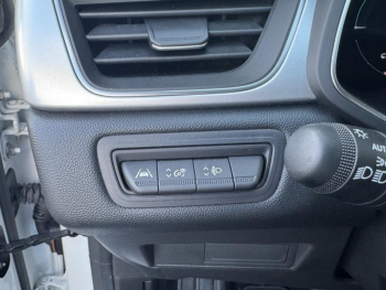 Photo 28 du bon plan RENAULT Captur 1.6 E-Tech hybride 145ch Techno Fast Track occasion à 20290 €