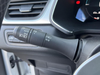 Photo 32 du bon plan RENAULT Captur 1.6 E-Tech hybride 145ch Techno Fast Track occasion à 20290 €